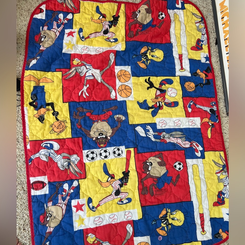 Vintage 1997‎ Looney Tunes Sports blanket